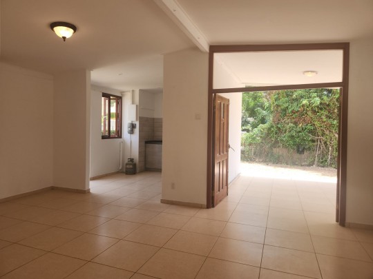 Abrahamsz – Centrally located 3-bedroom house 