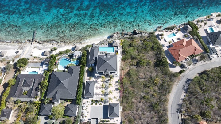 Coral Estate - Villa with Spectacular Sea View and Private Beach