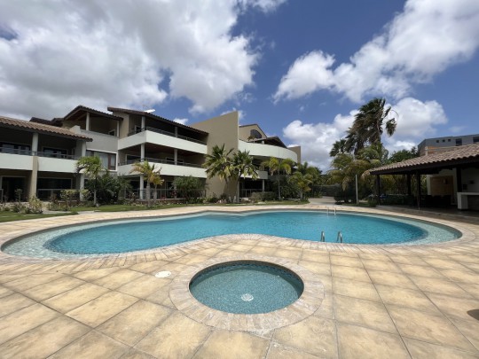 Emerald Apartments - Appt. 3 slaapkamers met uitzicht op het zwembad