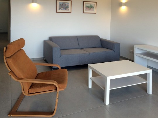 Jan Sofat - Nieuw, modern gemeubileerd appartement met zeezicht