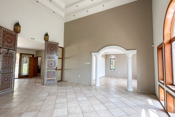 Pos Cabai - Wonderful, centrally located family house with 5 bedrooms