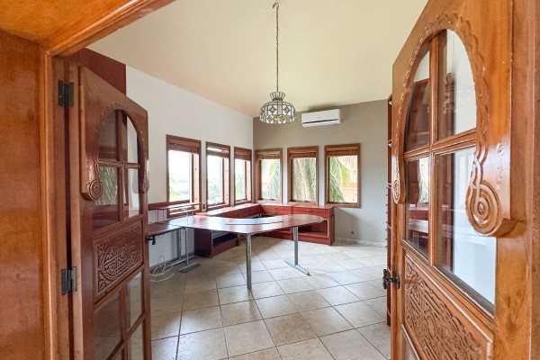 Pos Cabai - Wonderful, centrally located family house with 5 bedrooms