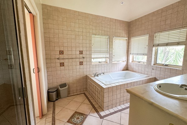 Pos Cabai - Wonderful, centrally located family house with 5 bedrooms