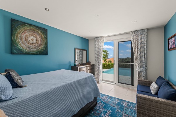 Blue Bay BT 06 – ‘Fifty shades of Blue’ Luxury Oceanview Villa