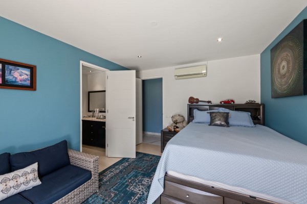 Blue Bay BT 06 – ‘Fifty shades of Blue’ Luxury Oceanview Villa