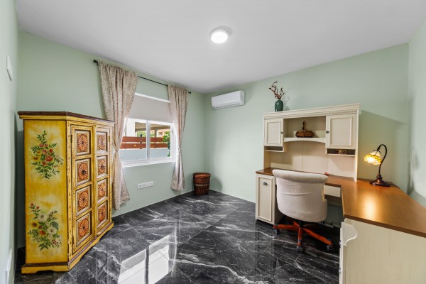 Grote Berg Tropical Paradise with Proven Rental Income