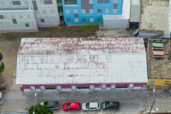 Investment property with 12 renovated apartments in Otrobanda