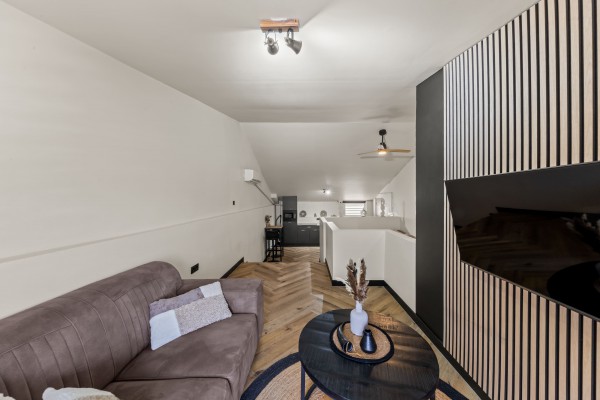 Investment property with 12 renovated apartments in Otrobanda