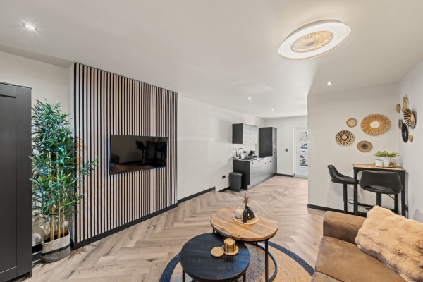 Investment property with 12 renovated apartments in Otrobanda