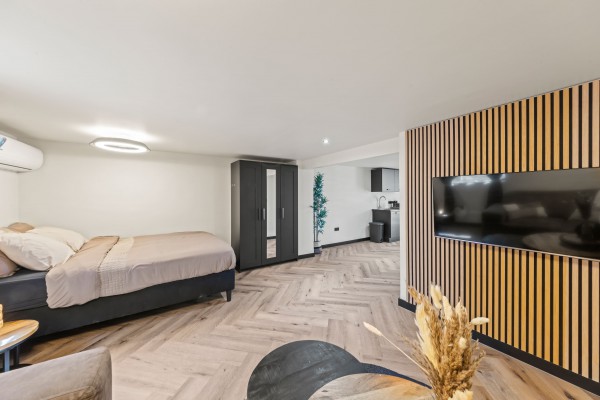 Investment property with 12 renovated apartments in Otrobanda