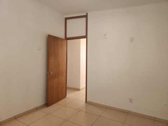 Abrahamsz – Centrally located 3-bedroom house 