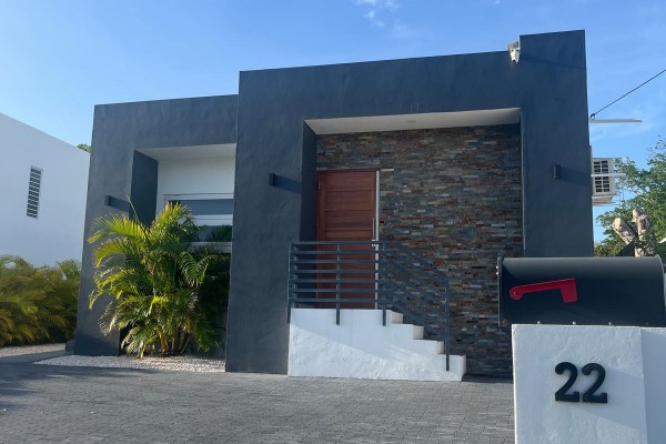 Mahaai - Tropical bungalow perfect for vacation rentals with pool
