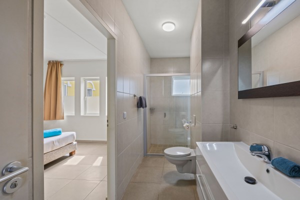 Blue Bay Ocean - Sea view apartment with good rental potential
