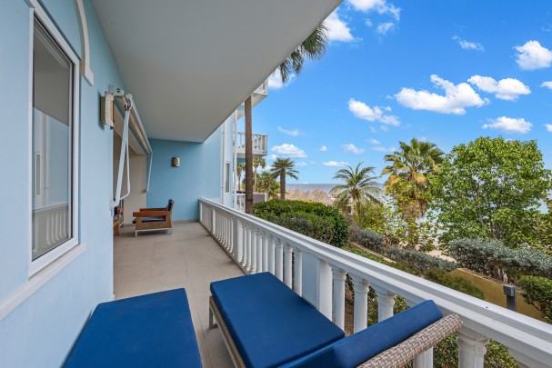 Blue Bay Ocean - Sea view apartment with good rental potential