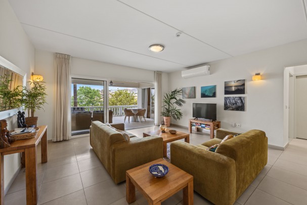 Blue Bay Ocean - Sea view apartment with good rental potential