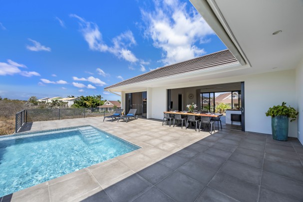 Luxe 4-Slaapkamer Villa met Golfzicht – Blue Bay Resort