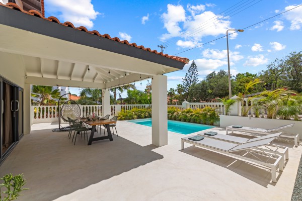 Vista Royal - Stylish, modern villa in a prime location in Jan Thiel