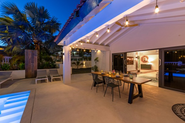 Vista Royal - Stylish, modern villa in a prime location in Jan Thiel