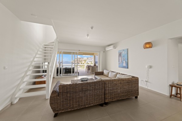 Blue Bay - Spectacular Oceanfront Penthouse fit for vacation rental