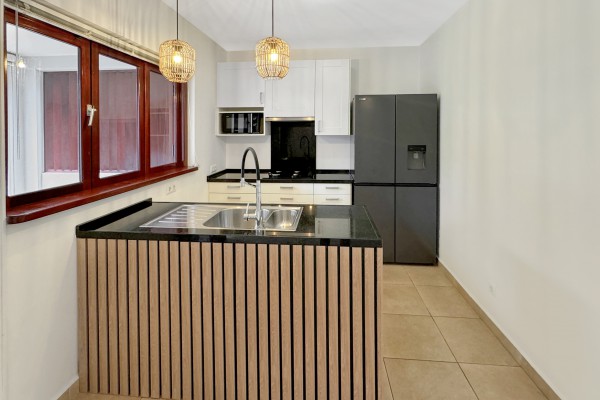 Spacious apartment with pool for rent in Jan Thiel - near beaches!
