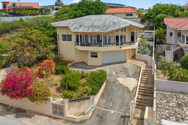 Cas Grandi – Villa op hoog gelegen locatie