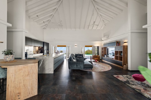 Blue Bay BB-08 - Villa met Zeezicht en Spectaculaire Zonsondergangen
