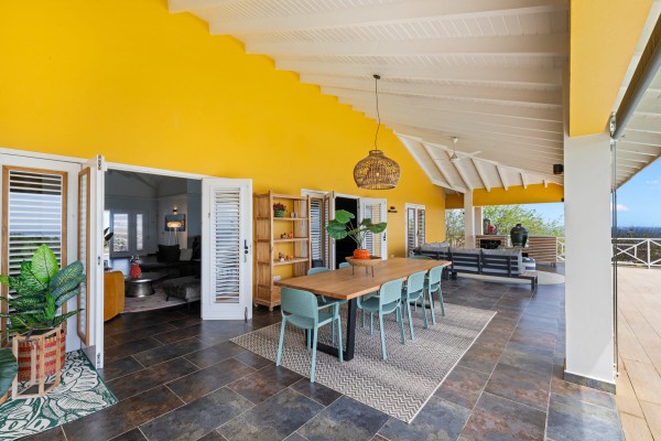 Blue Bay BB-08 - Villa met Zeezicht en Spectaculaire Zonsondergangen