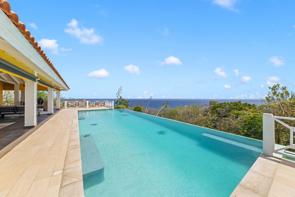 Blue Bay BB-08 - Ocean View Villa with Year-Round Sunset Views