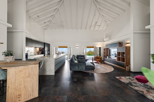 Blue Bay BB-08 - Ocean View Villa with Year-Round Sunset Views