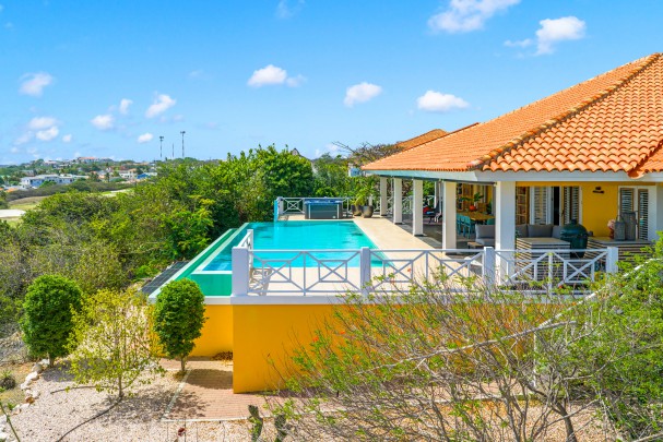 Blue Bay BB-08 - Ocean View Villa with Year-Round Sunset Views