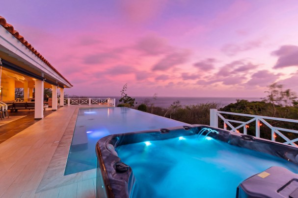 Blue Bay BB-08 - Ocean View Villa with Year-Round Sunset Views