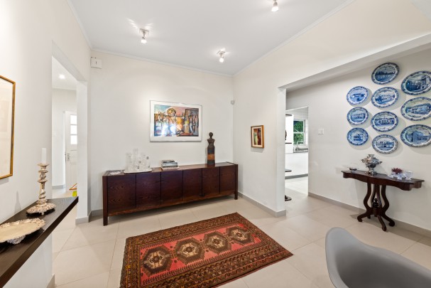 xclusive Detached Villa with Guest House on a Spacious Lot in Mahaai