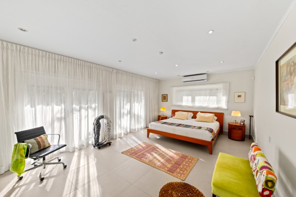 xclusive Detached Villa with Guest House on a Spacious Lot in Mahaai