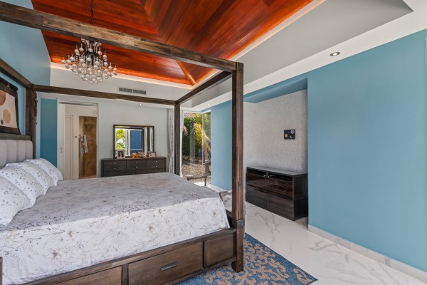 Blue Bay BT 06 – ‘Fifty shades of Blue’ Luxury Oceanview Villa