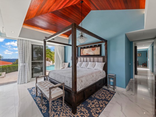 Blue Bay BT 06 &ndash; &lsquo;Fifty shades of Blue&rsquo; Luxury Oceanview Villa