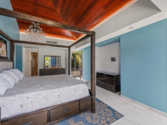 Blue Bay BT 06 &ndash; &lsquo;Fifty shades of Blue&rsquo; Luxury Oceanview Villa