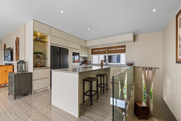 Investeringspand in Grote Berg met Villa & 2 Appartementen