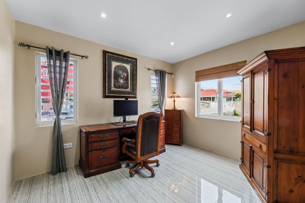 Grote Berg Tropical Paradise with Proven Rental Income