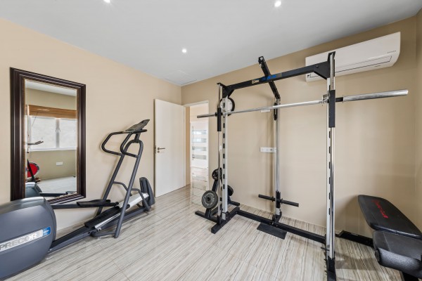 Grote Berg Tropical Paradise with Proven Rental Income