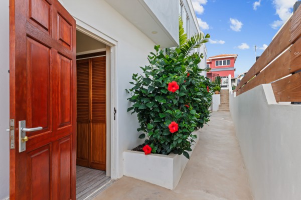 Grote Berg Tropical Paradise with Proven Rental Income