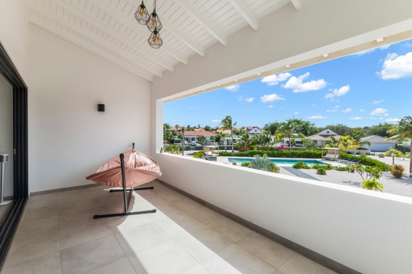 Blue Bay Resort | Modern unfurnished apartment in a green setting