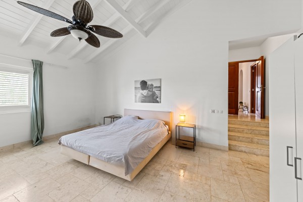 Blue Bay BD61 - Spacious Villa with Guest Apartment