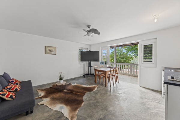 Blue Bay BD61 - Spacious Villa with Guest Apartment