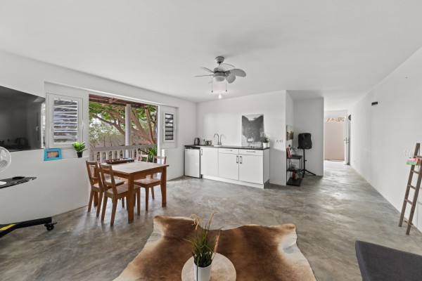 Blue Bay BD61 - Spacious Villa with Guest Apartment