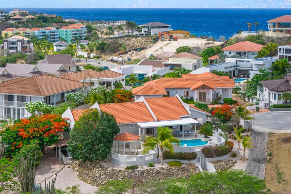 Blue Bay BD61 - Spacious Villa with Guest Apartment