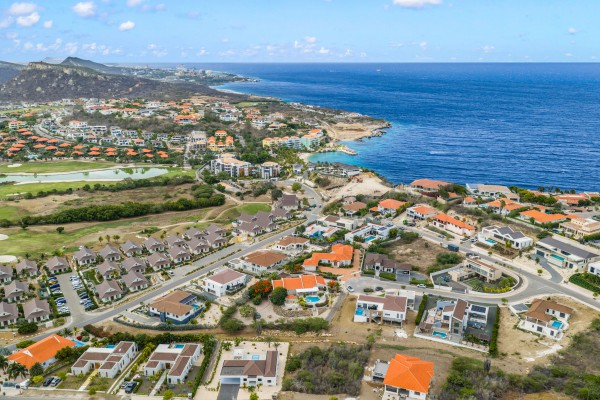 Blue Bay BD61 - Spacious Villa with Guest Apartment