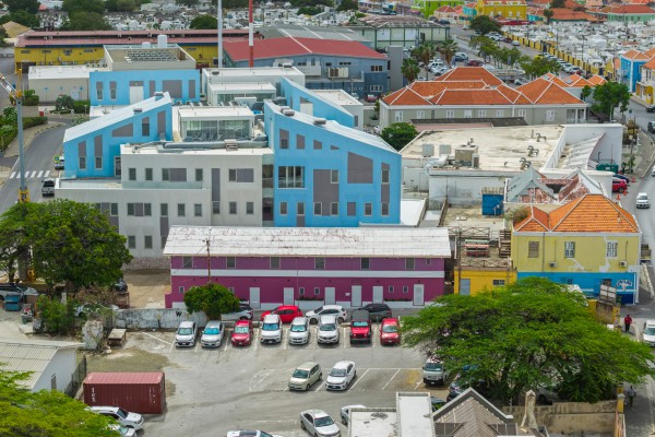 Investment property with 12 renovated apartments in Otrobanda