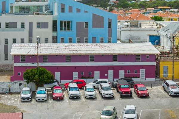 Investment property with 12 renovated apartments in Otrobanda