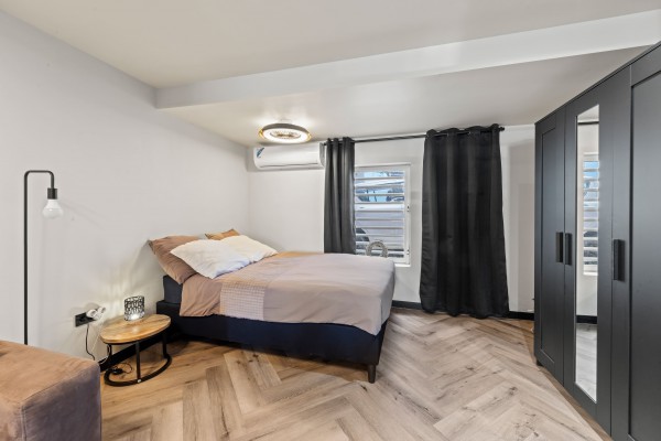 Investment property with 12 renovated apartments in Otrobanda