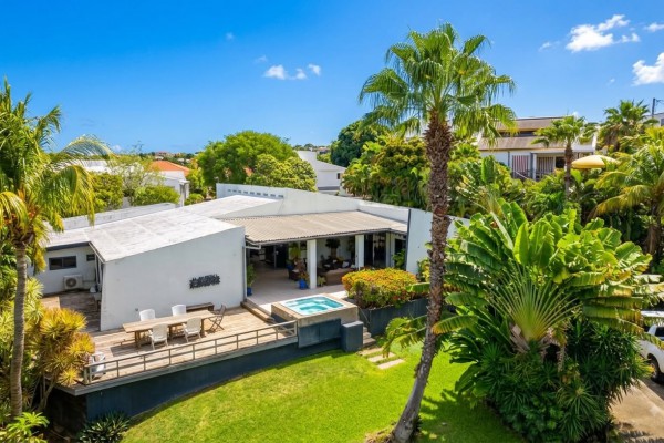 Mahaai – Spacious Estate with Endless Possibilities in Tropical Garden